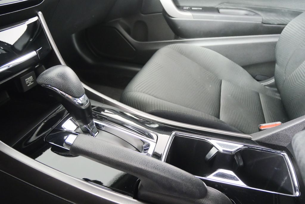Thumbnail: 2017 Honda Accord - 24