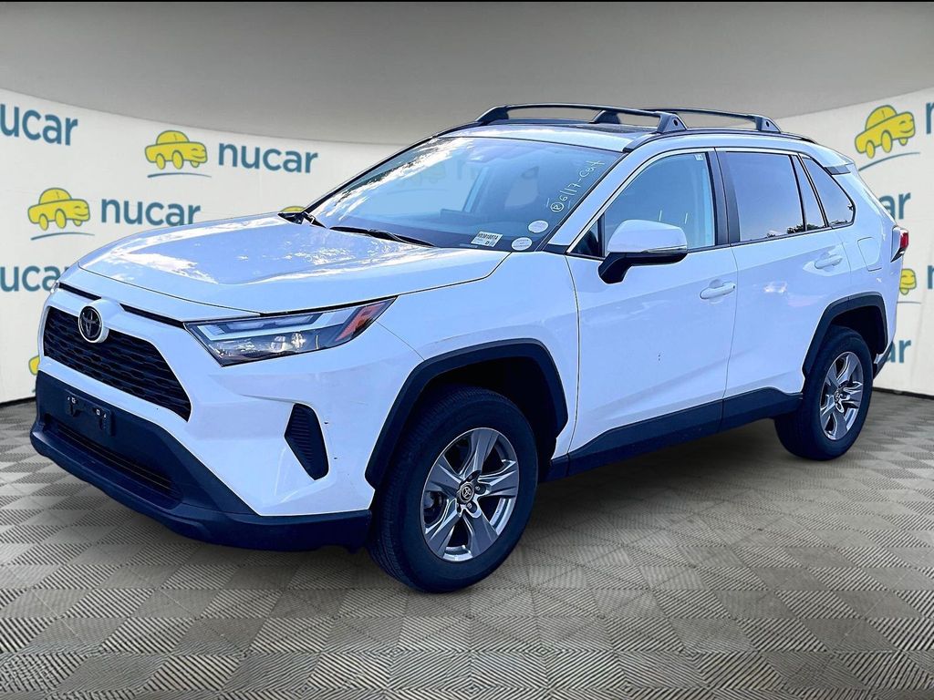 2024 Toyota RAV4 — photo 3
