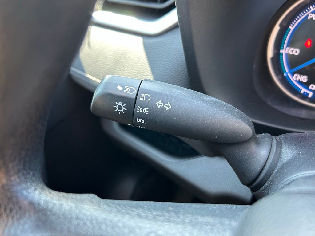 Thumbnail: 2025 Toyota RAV4 - 20