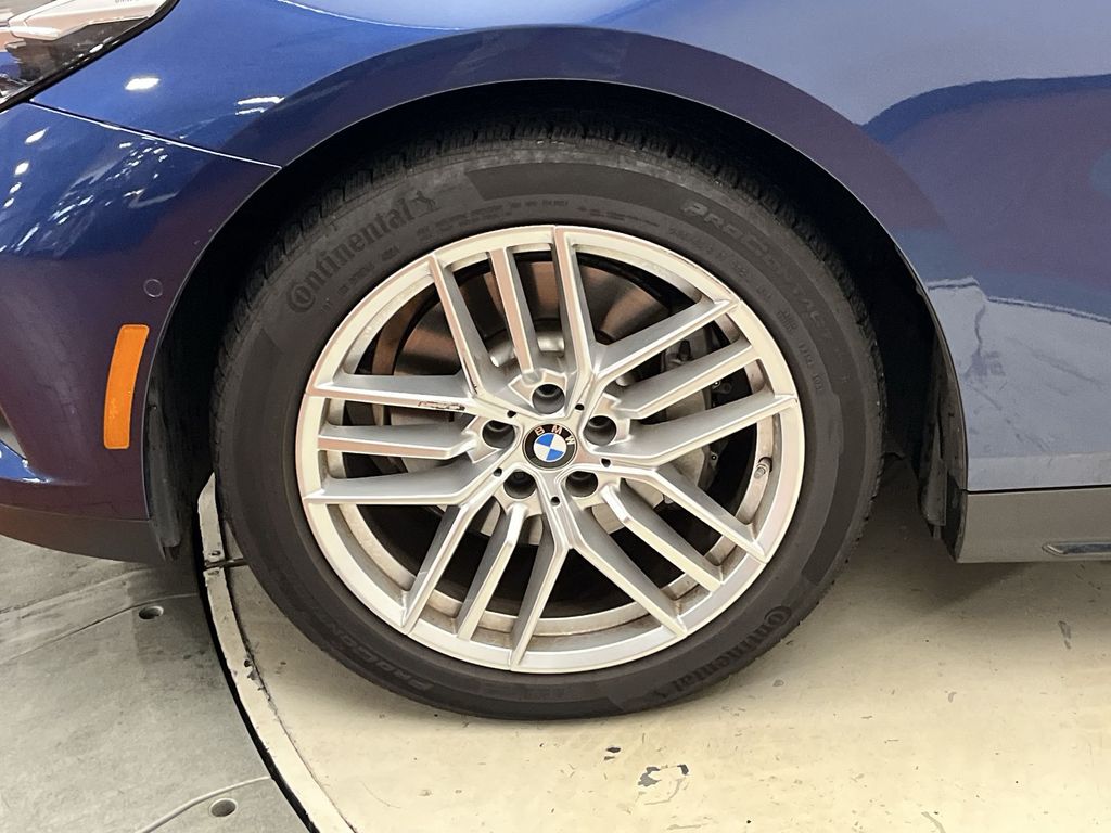 Thumbnail: 2025 BMW 5 Series - 10