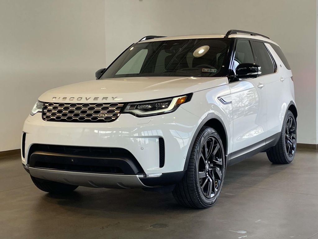 Fuji White 2025 Land Rover Discovery P300 S AWD SUV / Crossover All-Wheel Drive 8-Speed Automatic