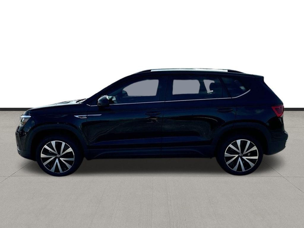 New 2024 Black Pearl Volkswagen 1.5T SE image 3