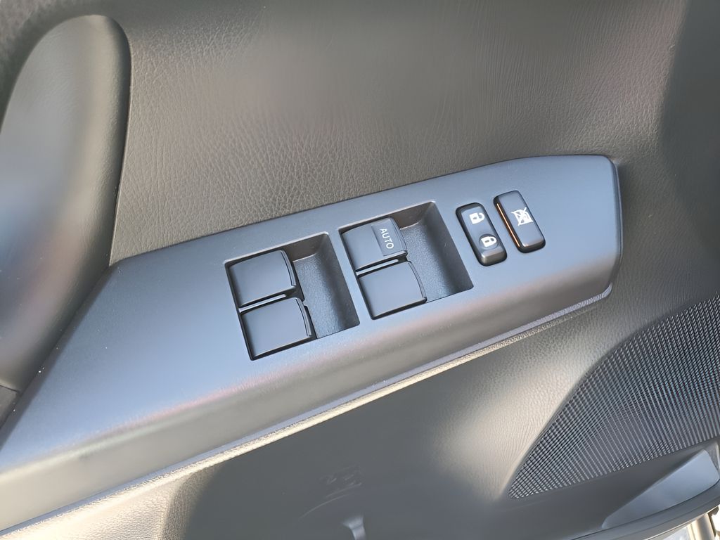 Used Car 2018 Toyota Rav4  Xle For Sale Under $25,000 In Austin, Texas