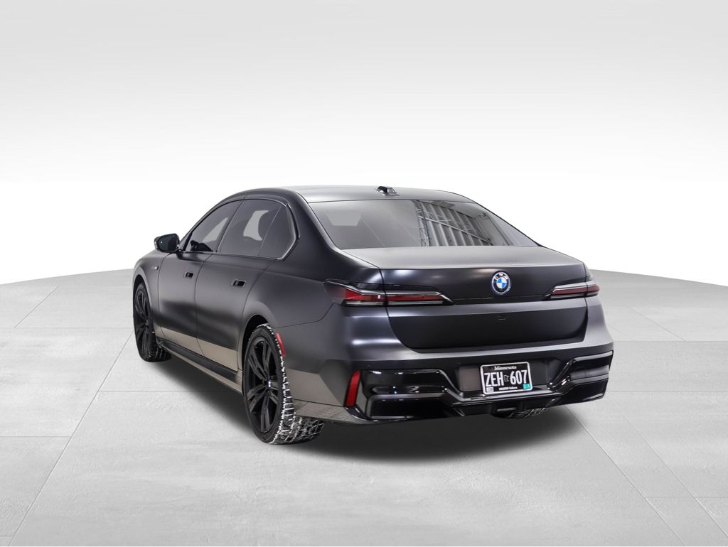 2024 BMW i7 M70 3