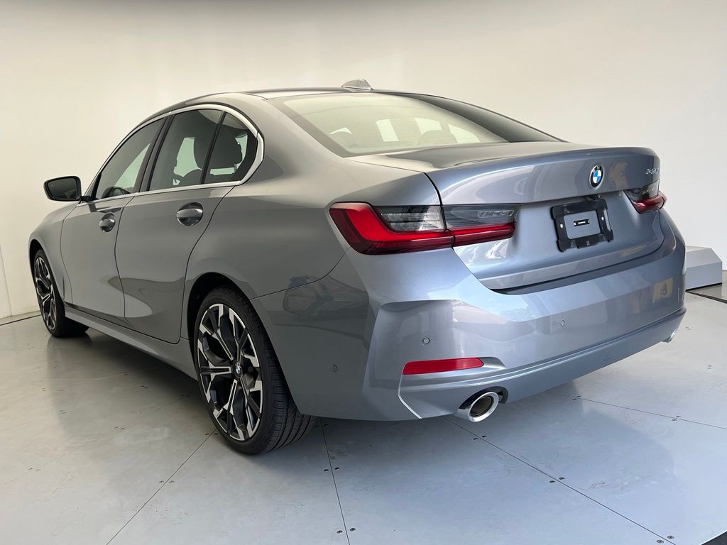 Thumbnail: 2025 BMW 3 Series - 4
