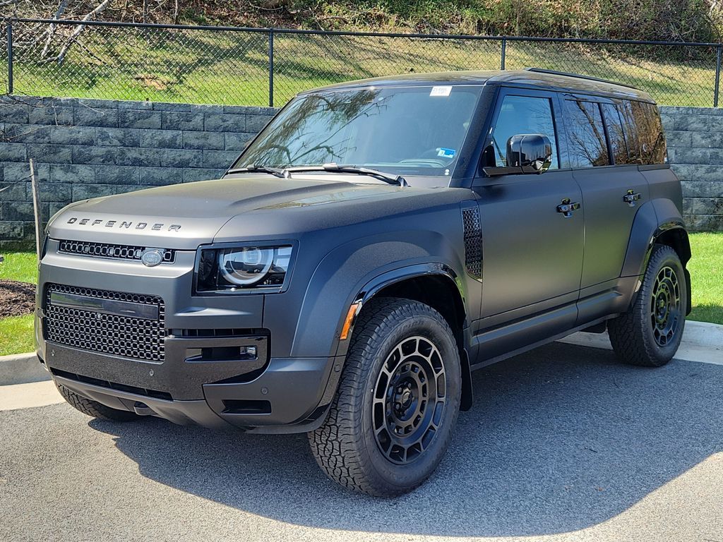 Narvik Black 2026 Land Rover Defender 110 P635 OCTA AWD SUV / Crossover All-Wheel Drive 8-Speed Automatic