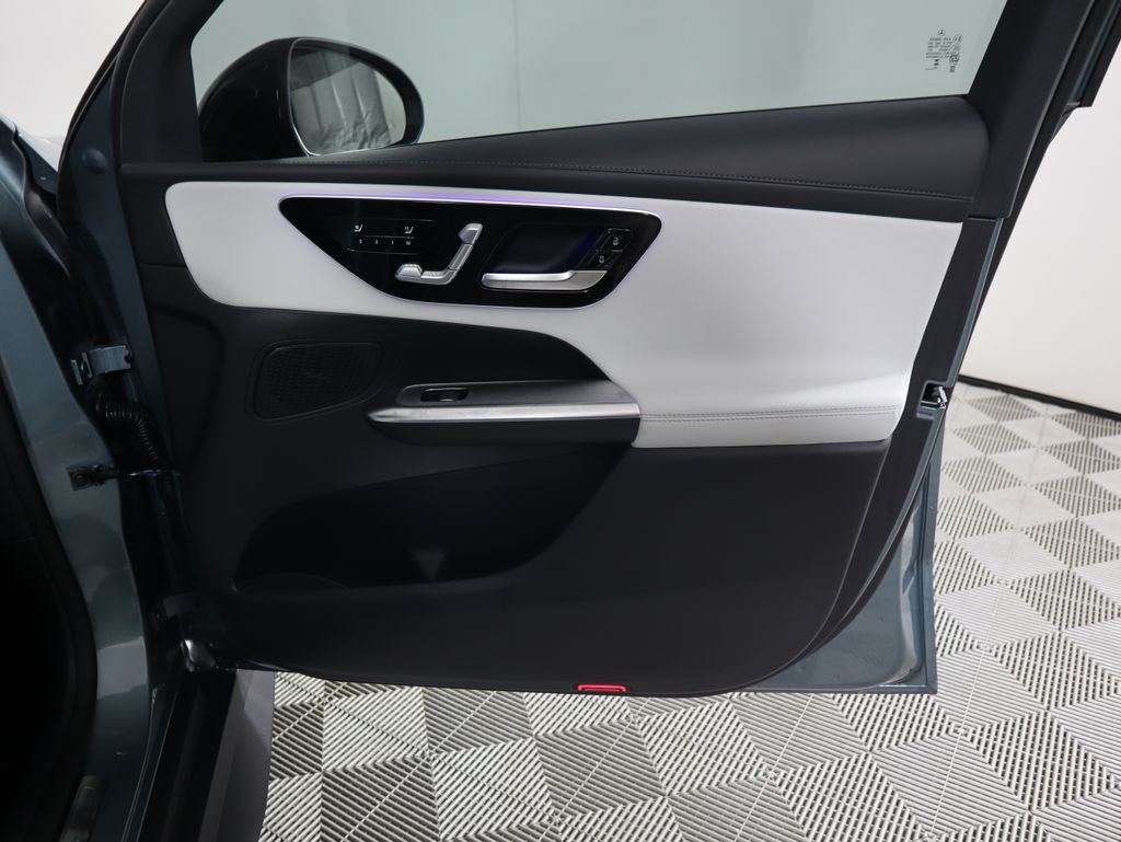 Thumbnail: 2026 Mercedes-Benz GLC - 26