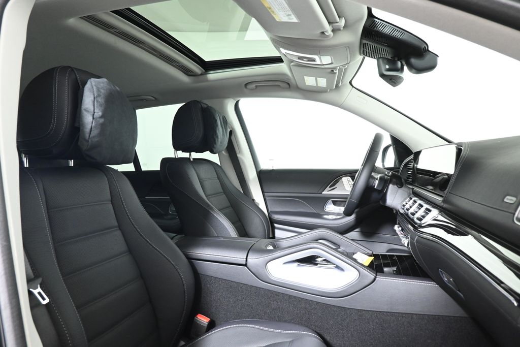 Thumbnail: 2026 Mercedes-Benz GLE - 22