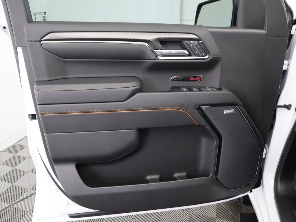 2024 GMC Sierra 1500 AT4 25