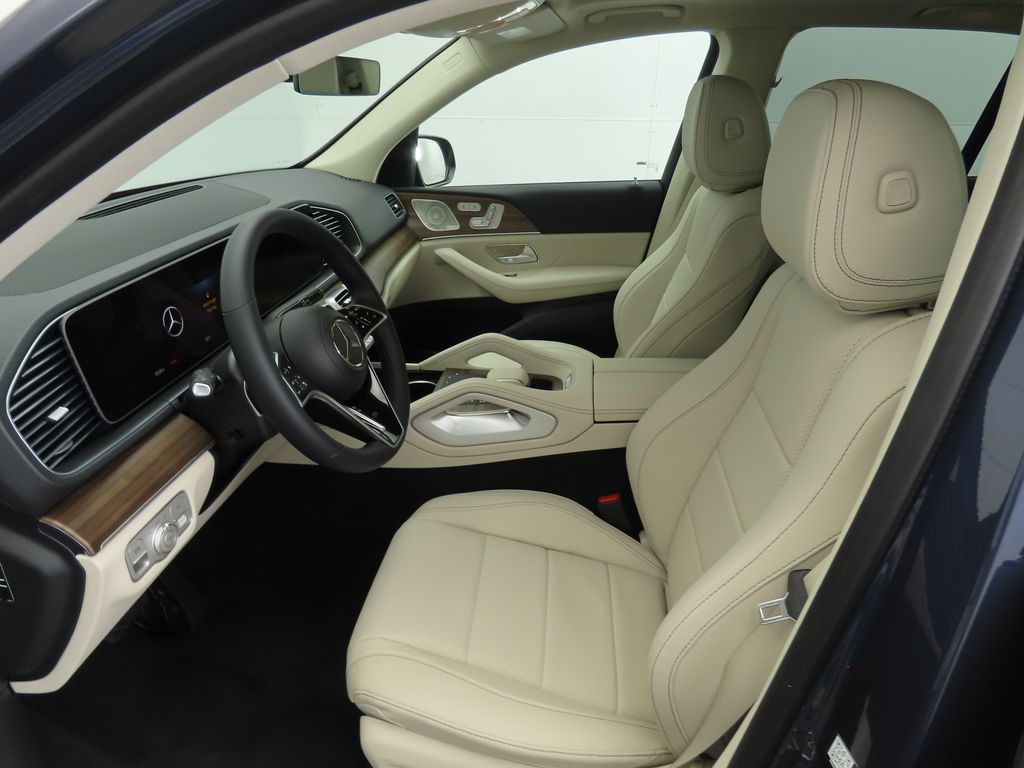 Thumbnail: 2025 Mercedes-Benz GLE - 21