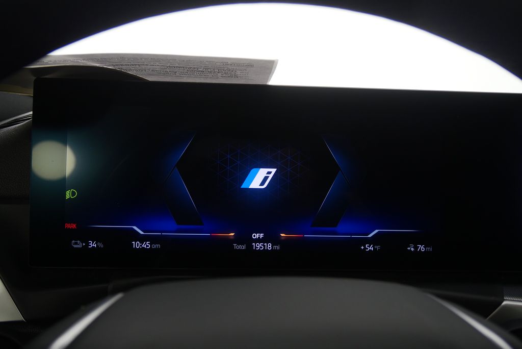 Thumbnail: 2023 BMW i4 - 17