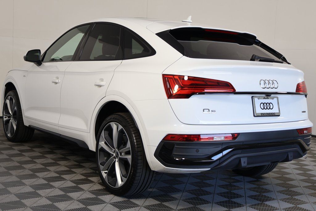 Thumbnail: 2022 Audi Q5 - 6