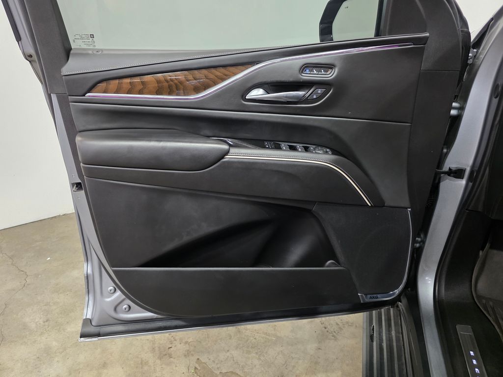 2023 Cadillac Escalade ESV Sport Platinum
