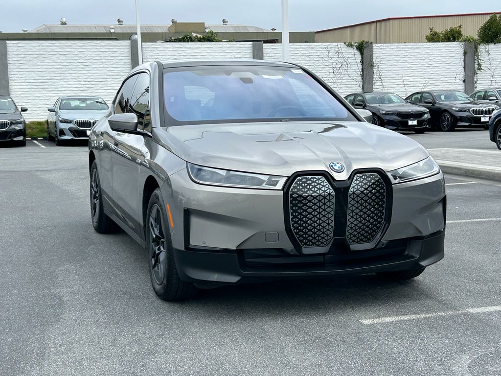 Thumbnail: 2024 BMW iX - 7