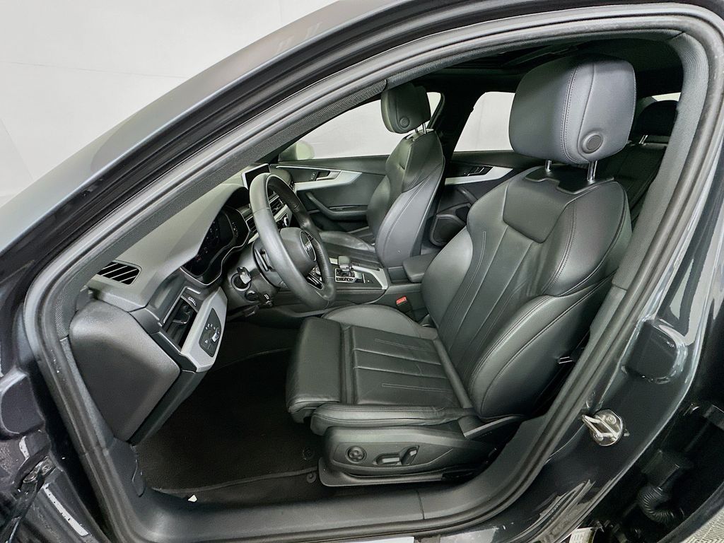 Thumbnail: 2019 Audi A4 - 21