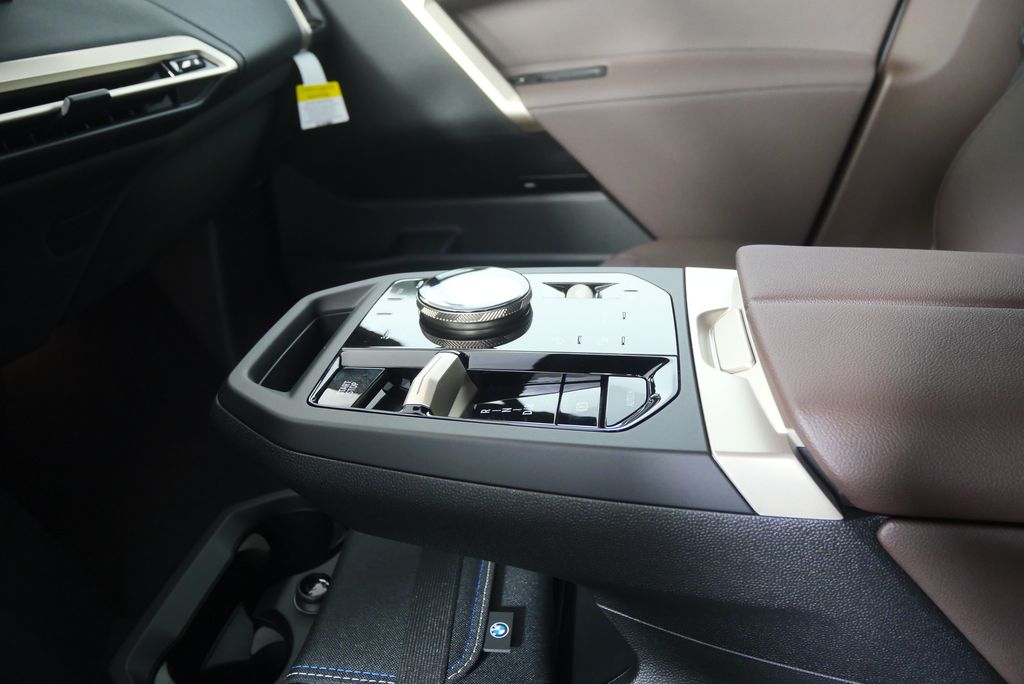 Thumbnail: 2026 BMW iX - 23