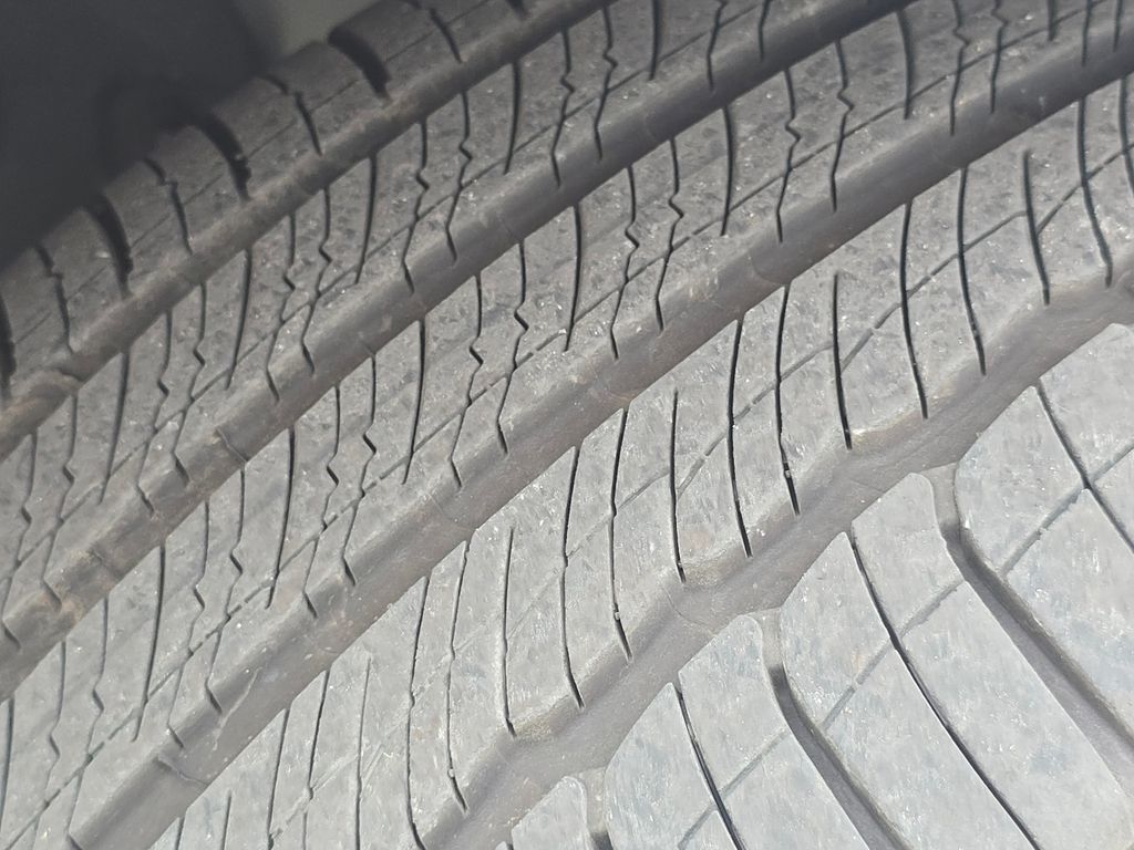 Certified Used 2026 Silver Mercedes-Benz GLE 350 image 11