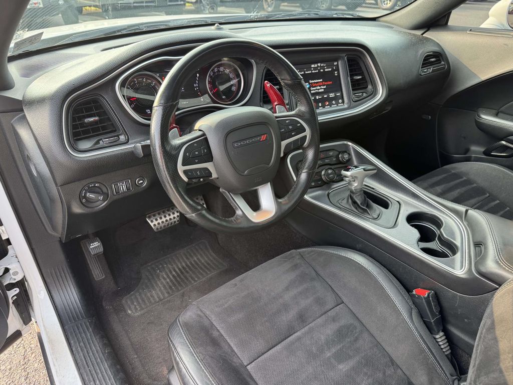 Used 2018 White Dodge R/T Scat Pack image 2