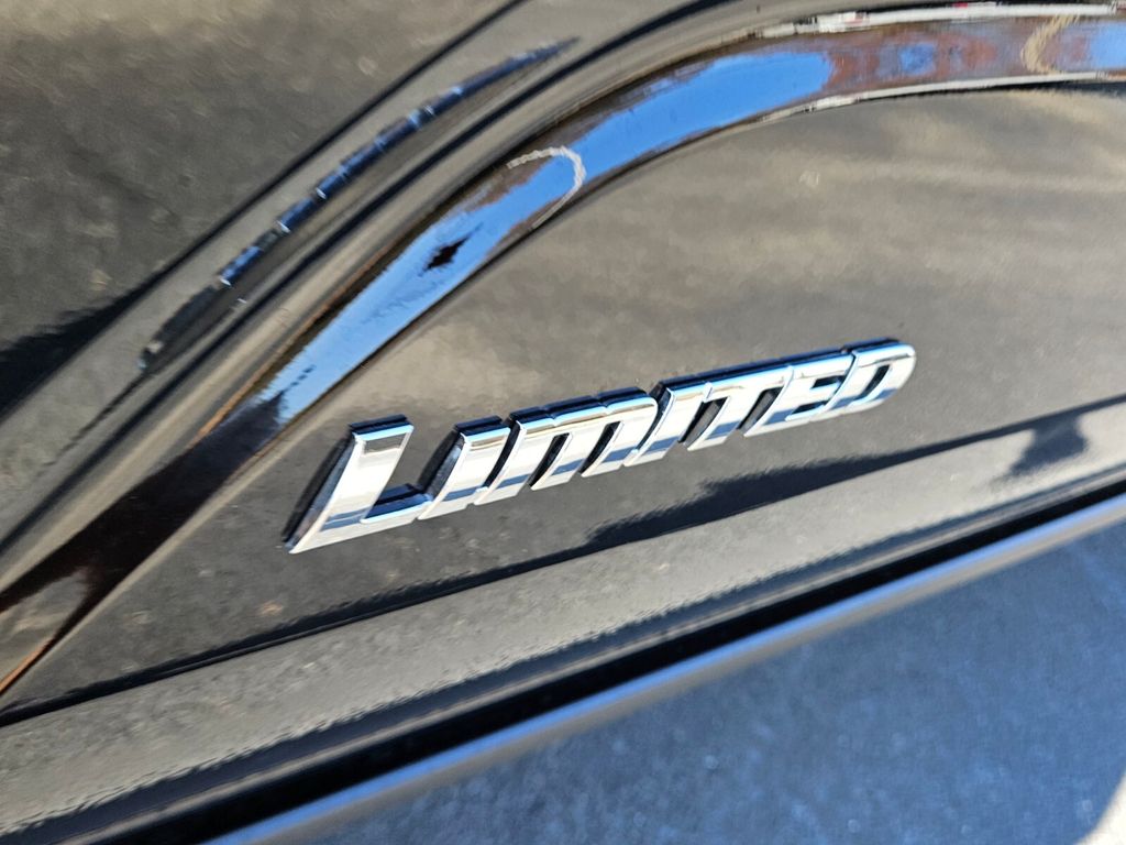2025 Toyota Tacoma Limited - Photo 16