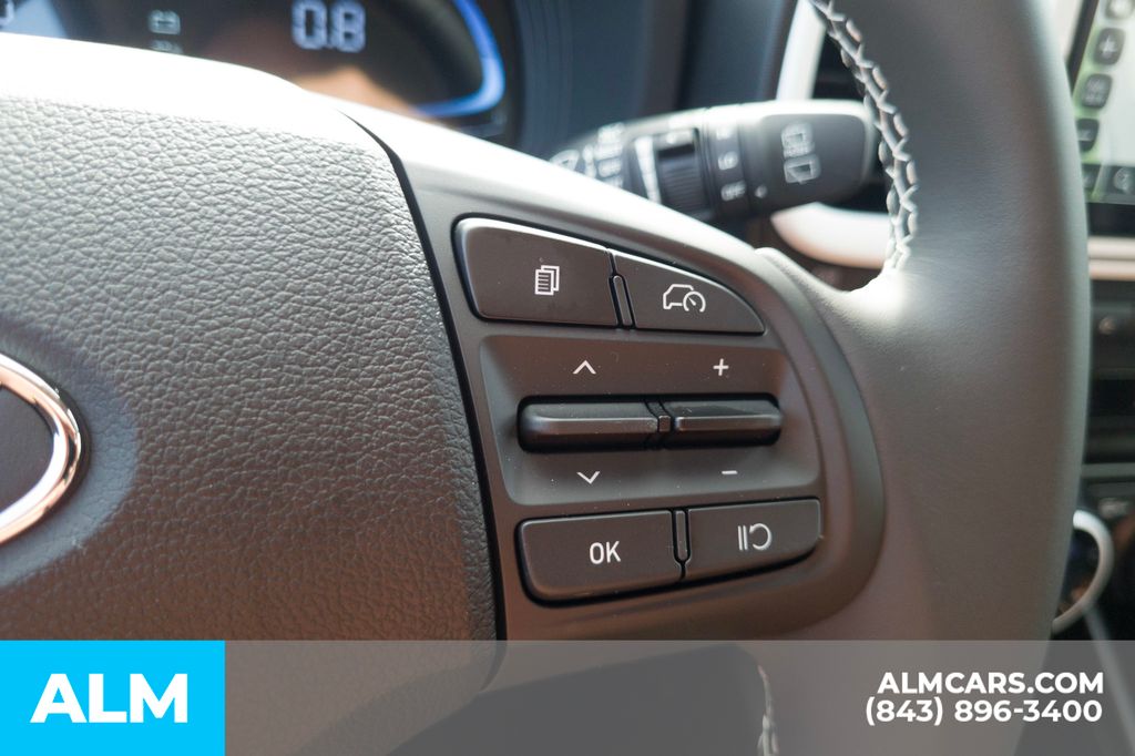 Certified Used 2025 Red Hyundai Limited image 27