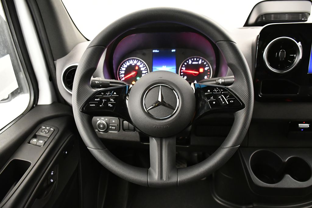Thumbnail: 2026 Mercedes-Benz Sprinter - 14