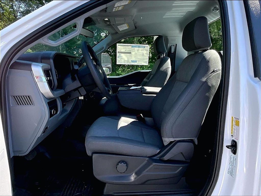 2026 Ford F-350SD — photo 11