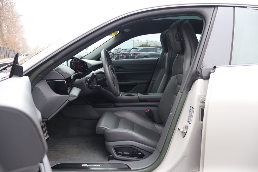 Thumbnail: 2022 Porsche Taycan - 30