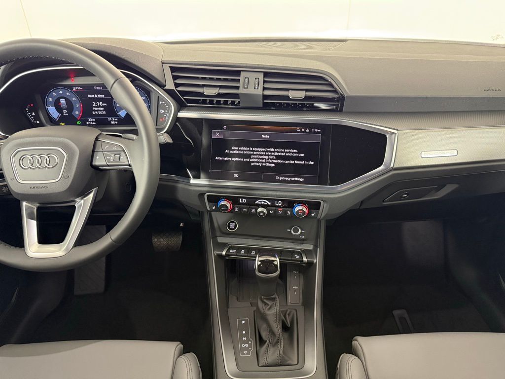 Thumbnail: 2025 Audi Q3 - 22