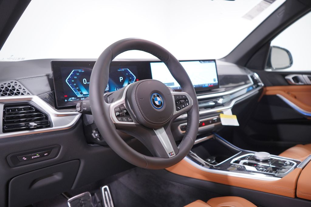 2025 BMW X5 xDrive50e 6