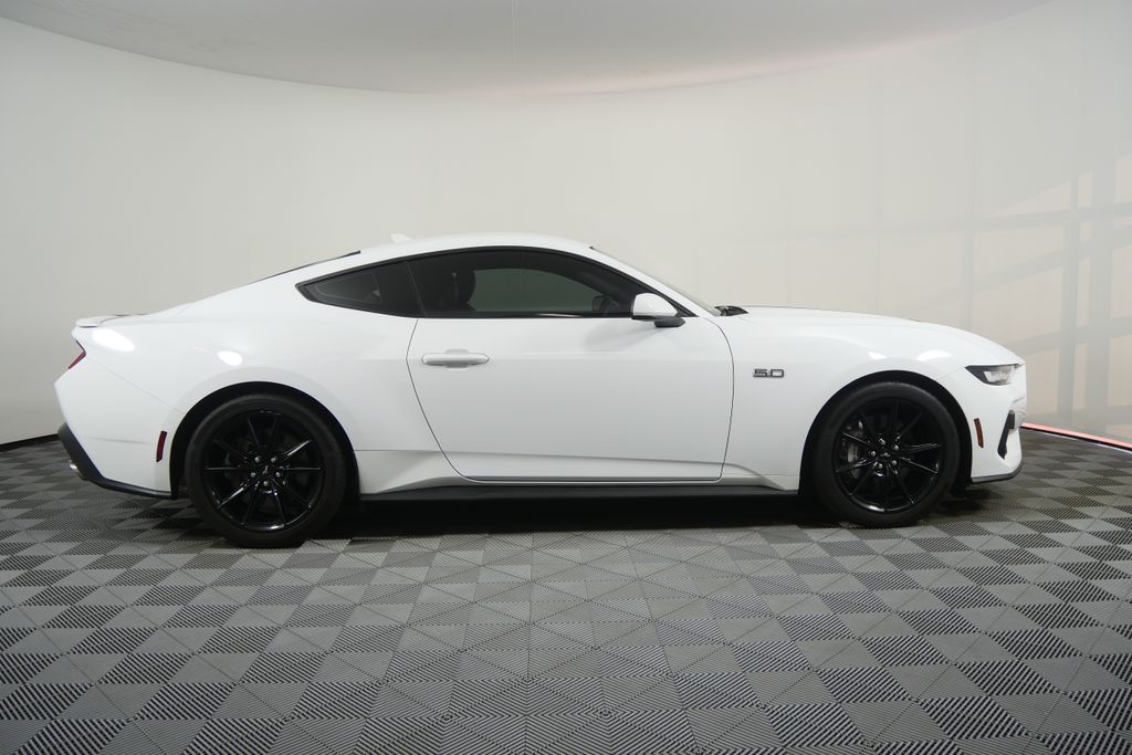 Thumbnail: 2024 Ford Mustang - 3