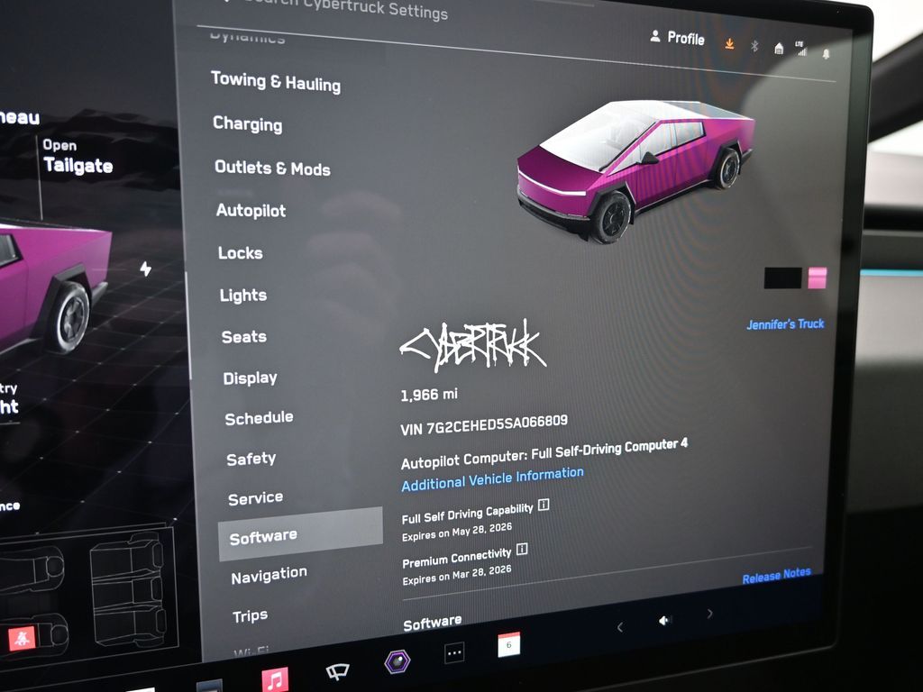 2025 Tesla Cybertruck Base