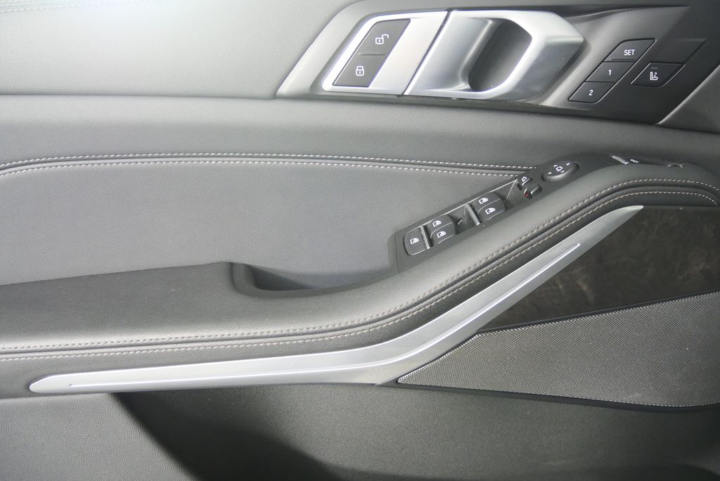 Thumbnail: 2024 BMW X5 - 8