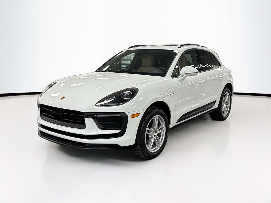 Thumbnail: 2025 Porsche Macan - 1