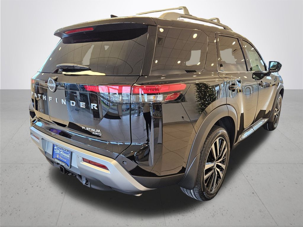 2025 Nissan Pathfinder Platinum