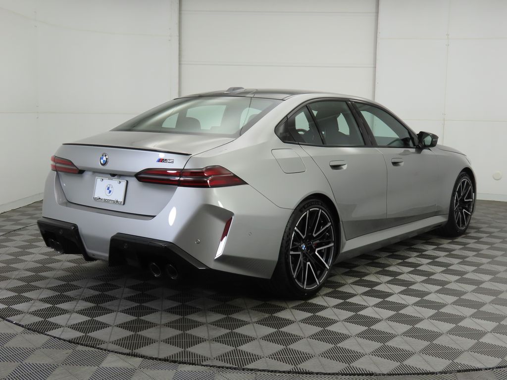 Thumbnail: 2026 BMW M5 - 5