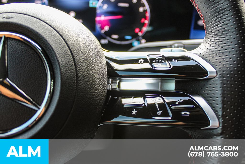 Used 2024 Black Mercedes-Benz GLB 250 image 27