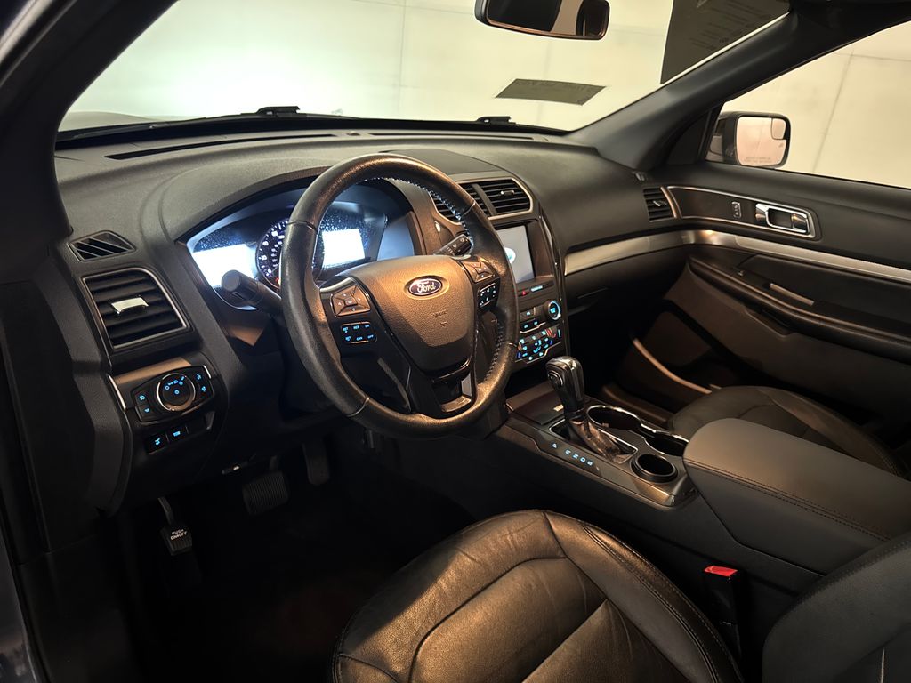 Certified Used 2018 Blue Ford XLT image 6
