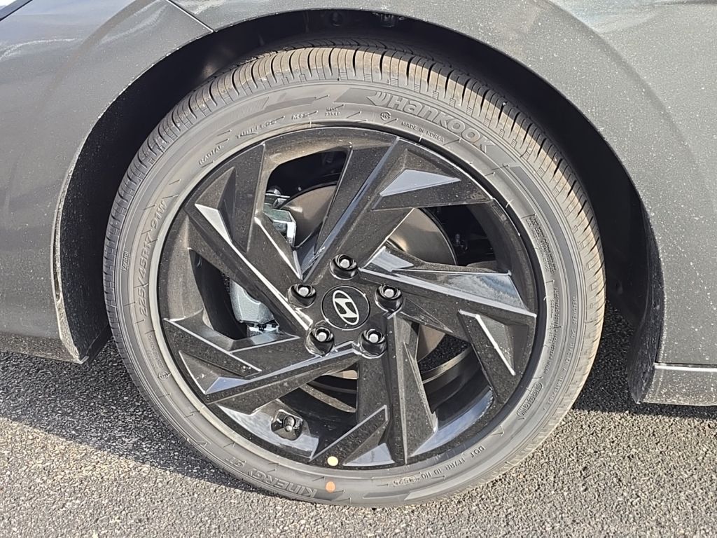 Thumbnail: 2026 Hyundai Elantra - 16