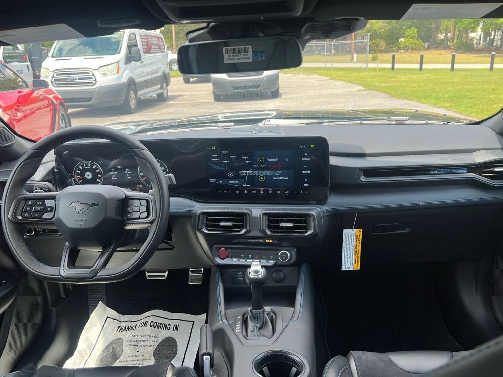 2025 Ford Mustang Dark Horse - 4