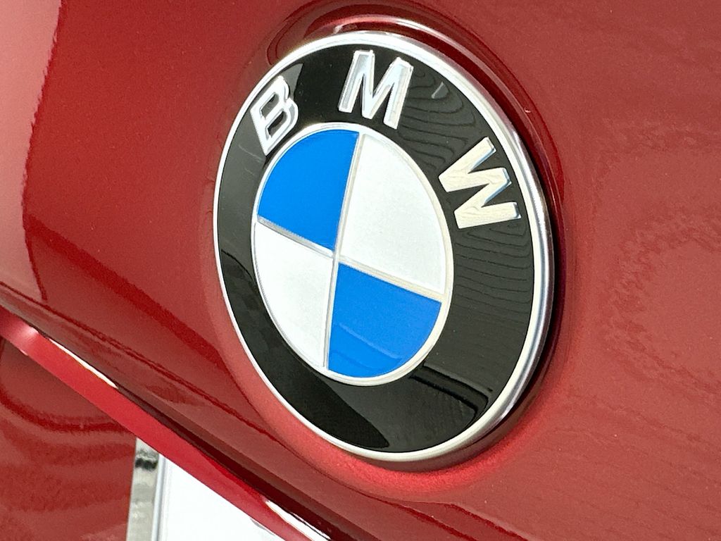 Thumbnail: 2026 BMW M5 - 22