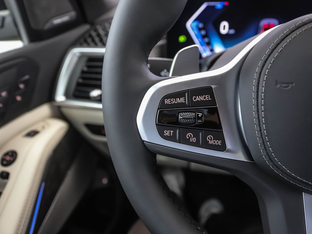 Thumbnail: 2026 BMW X5 - 12