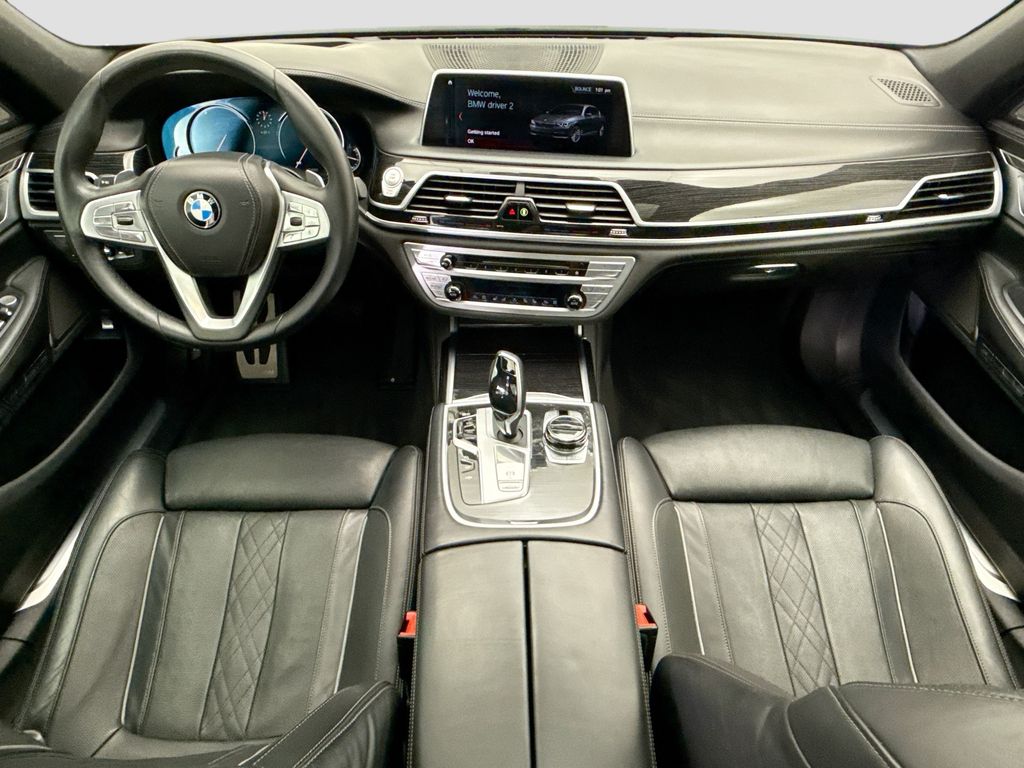 Thumbnail: 2018 BMW 7 Series - 13