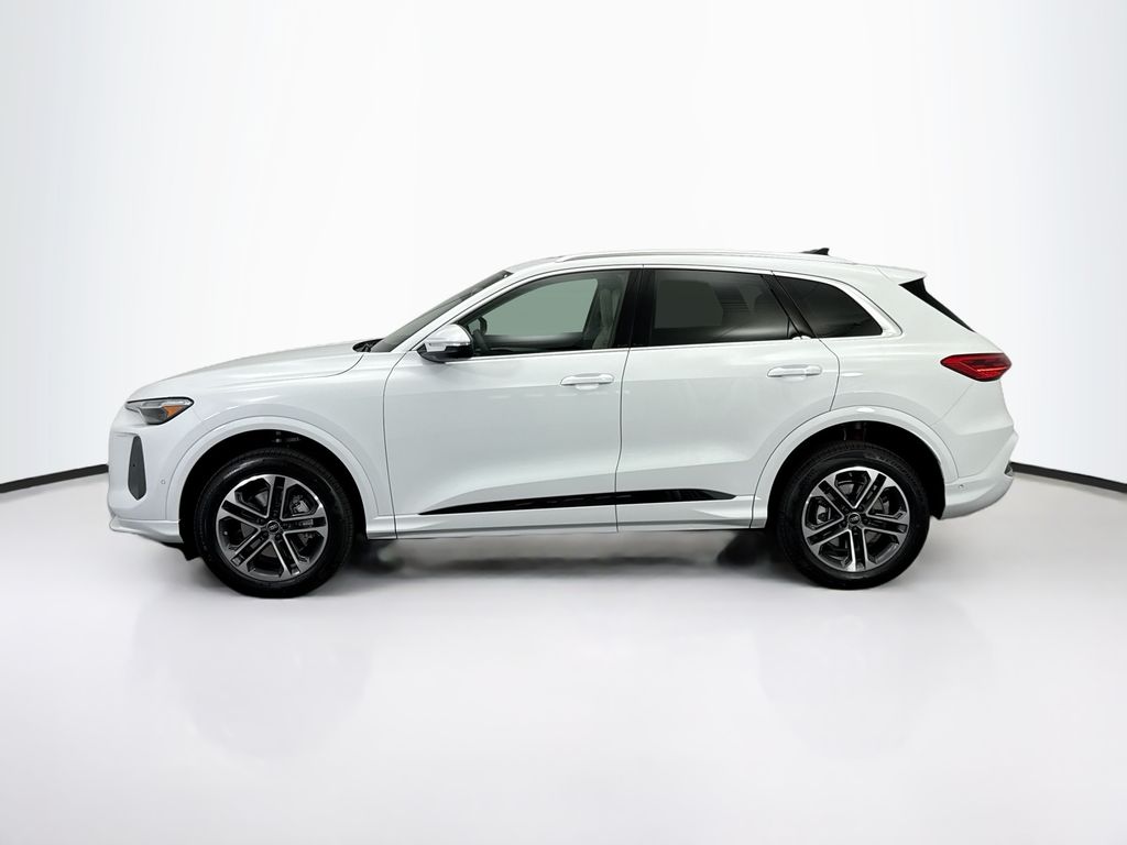 Thumbnail: 2025 Audi Q5 - 9