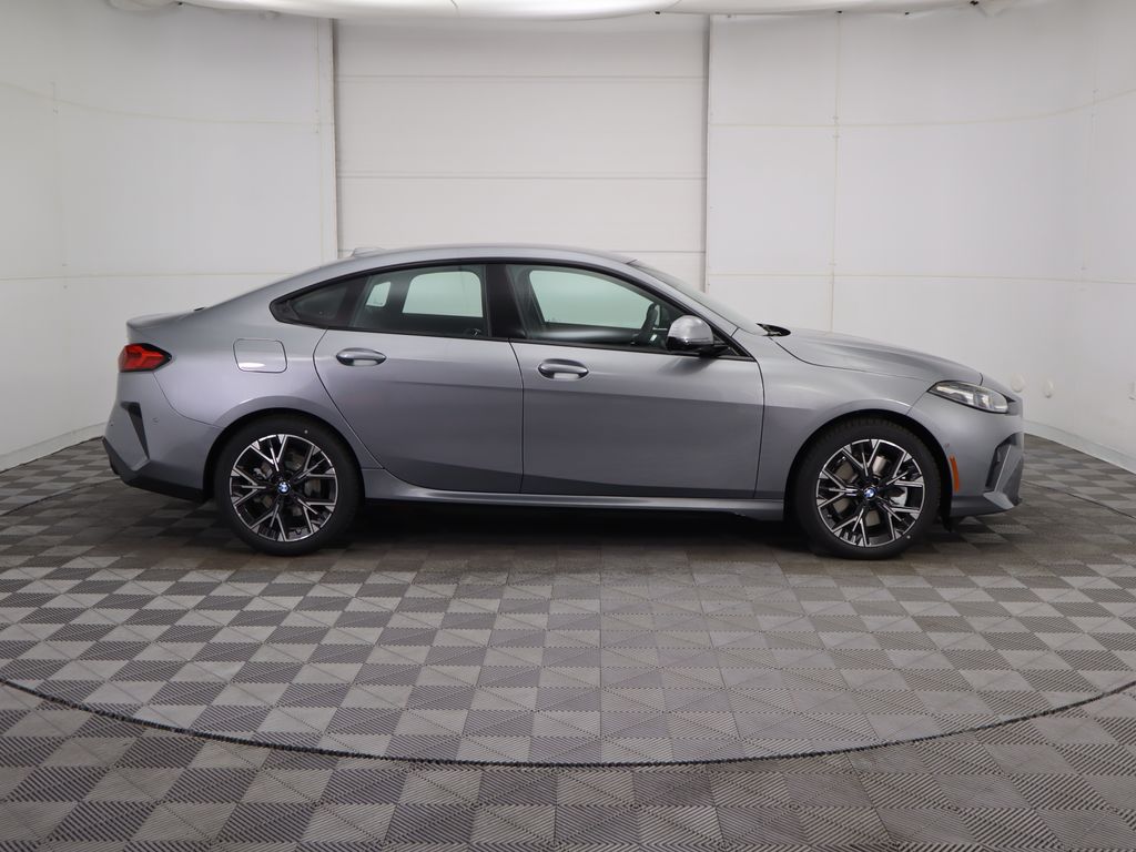 Thumbnail: 2026 BMW 2 Series - 4