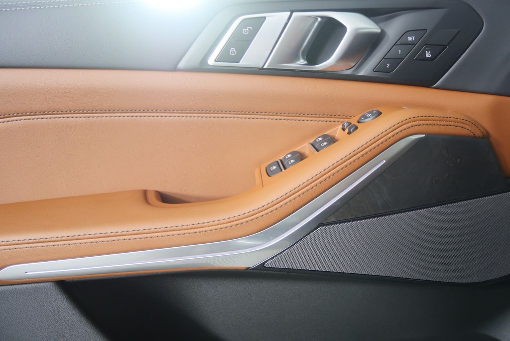 Thumbnail: 2026 BMW X5 - 9