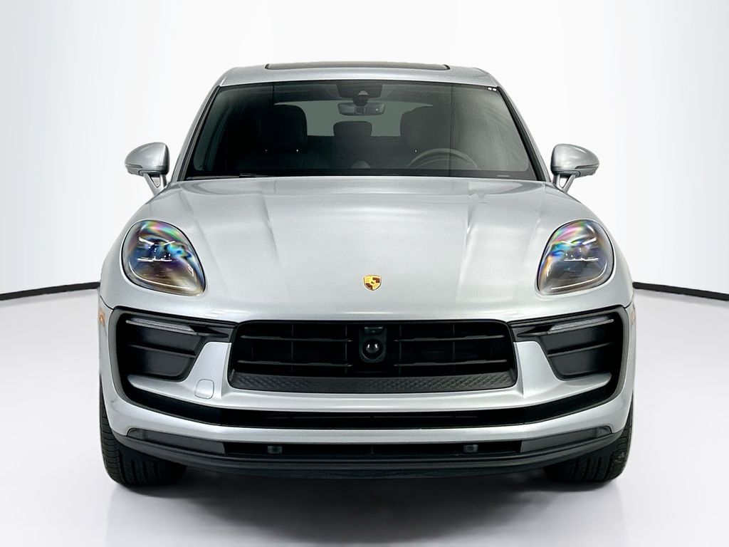 Thumbnail: 2025 Porsche Macan - 10