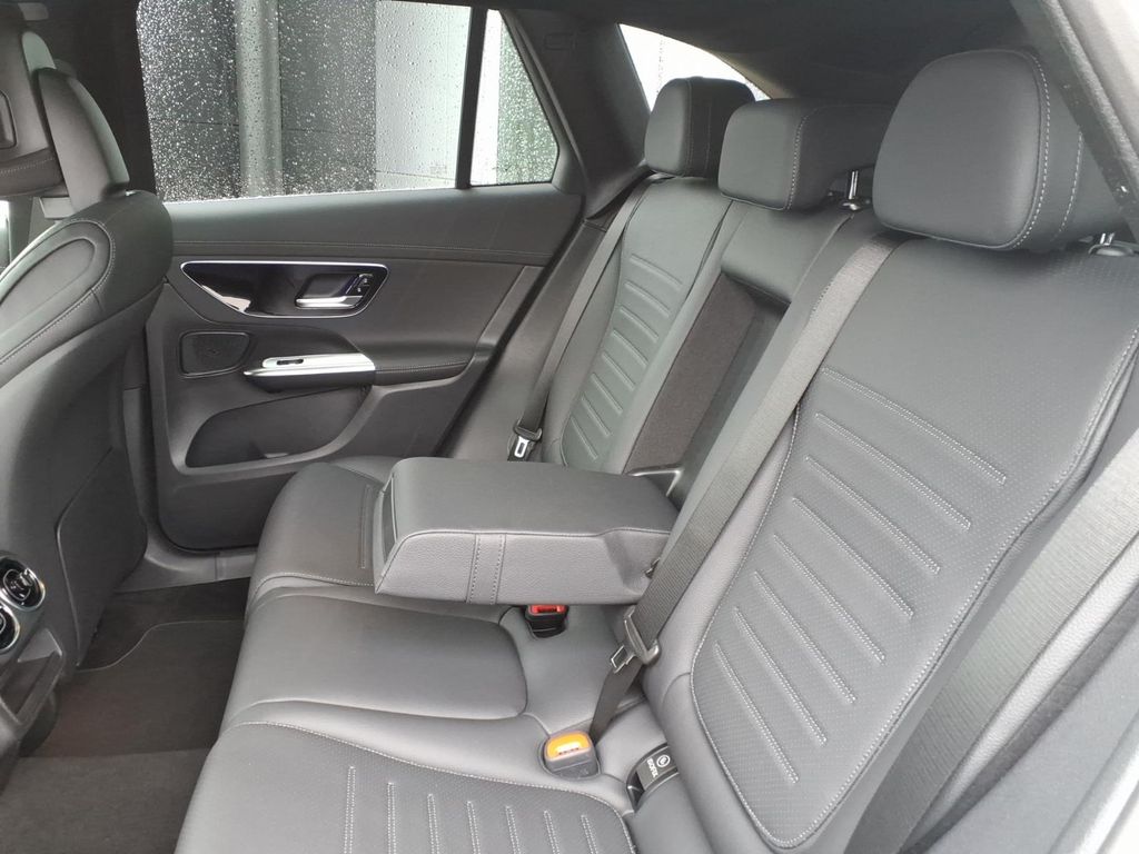 New 2026 White Mercedes-Benz GLC 300 image 26