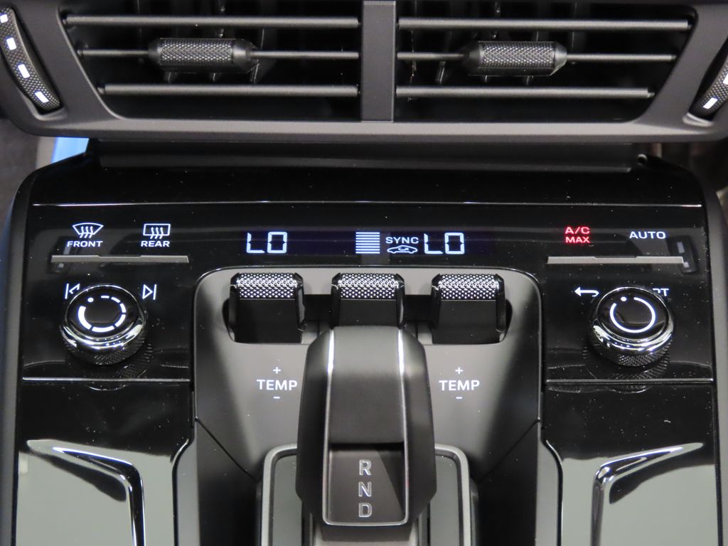 Thumbnail: 2026 Porsche 911 - 28