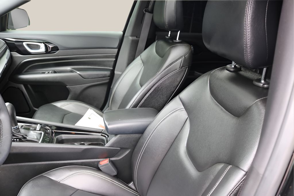 Used Car 2024 Jeep Compass  Limited For Sale Under $30,000 In Austin, Texas
