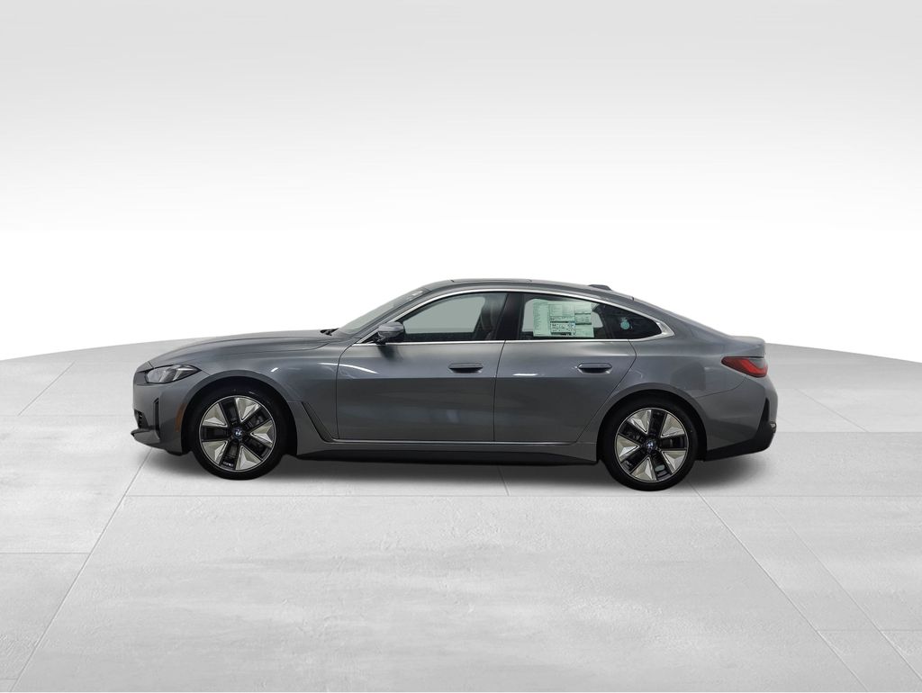Thumbnail: 2025 BMW i4 - 3